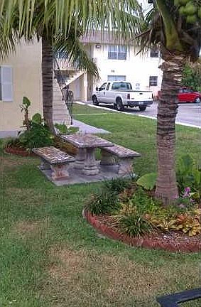 2nd image of 2519 Pierce St #3