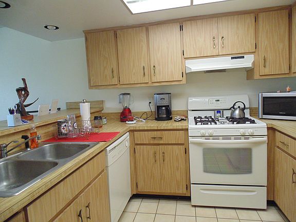 5th image of 213 Club House Blvd