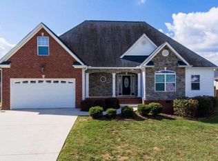8676 Sunridge Dr, Ooltewah, TN 37363