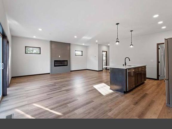 3rd image of 10277 3rd St NE #A