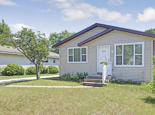 560 W 21st St, Holland, MI