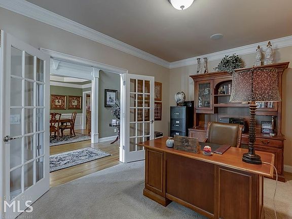 4th image of 3990 Lantern Hill Dr