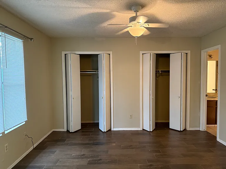 930 Century Dr — Photo 22