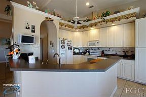 4th image of 2816 SW 46th Ter