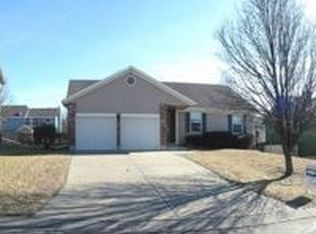 310 Sandra Ln, Belton, MO 64012