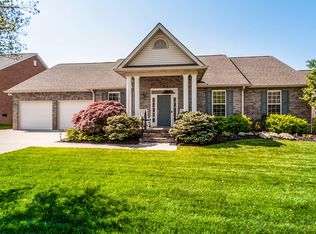 9428 Hickory Knoll Ln, Knoxville, TN 37931