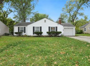 8520 Hiawatha Rd, Kansas City, MO 64114