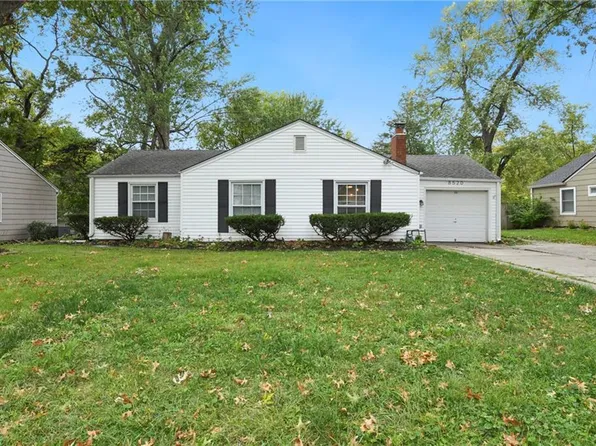 8520 Hiawatha Rd, Kansas City, MO 64114
