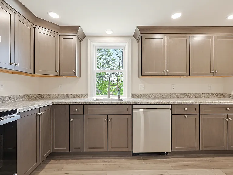251 Lake St #1 — Photo 6