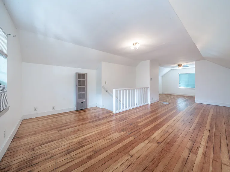 608 S Bluff Ave — Photo 18