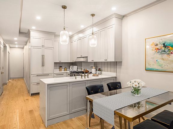 2nd image of 686 Carroll St Floor 3