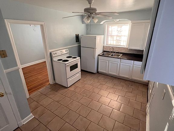 2nd image of 1089 N Belvedere Blvd