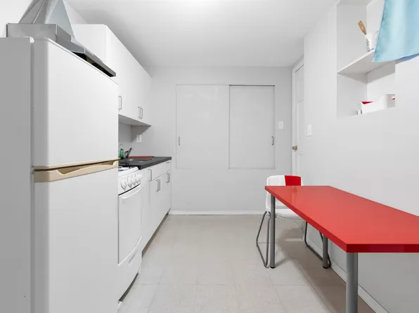 82 West End Avenue image 51 of 54