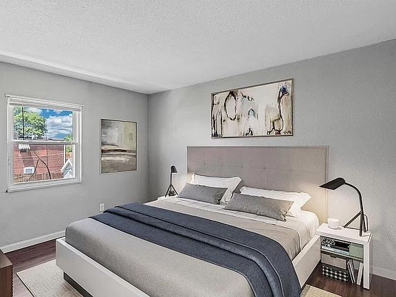 4th image of 5825 Southwest Ave #1F