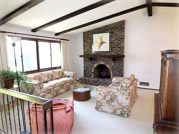 Living Room with Gas Fireplace