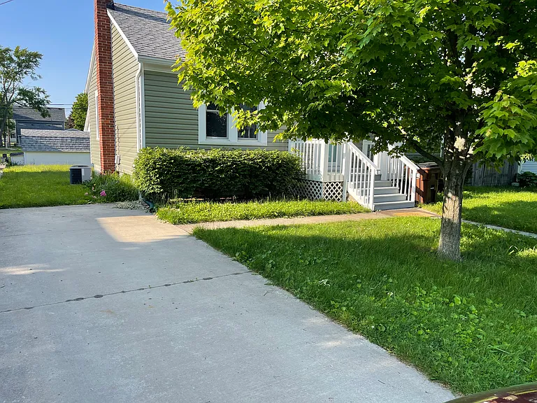 234 E Edgar Ave — Photo 2