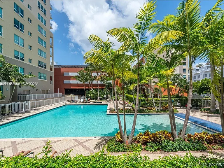 2000 N Bayshore Dr #1606 — Photo 13