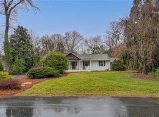 2041 Sussex Ln, Winston Salem, NC 27104