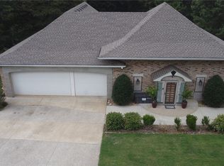 8793 Apple Gln, Rogers, AR 72756