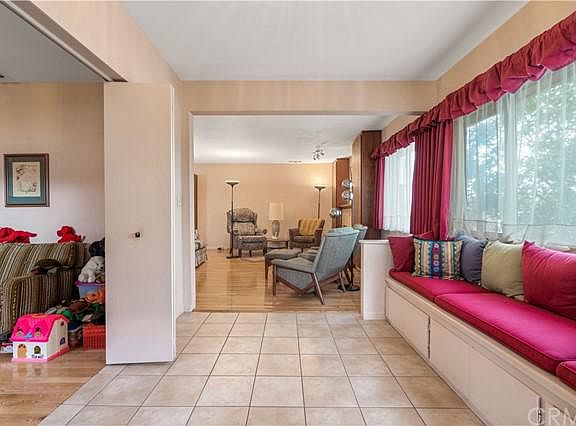 5th image of 2204 Santa Anita Ave