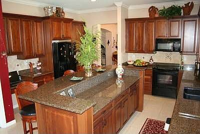 5th image of 2920 Fontana Ln