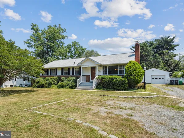 6115 Brooklyn Bridge Rd, Laurel, MD 20707