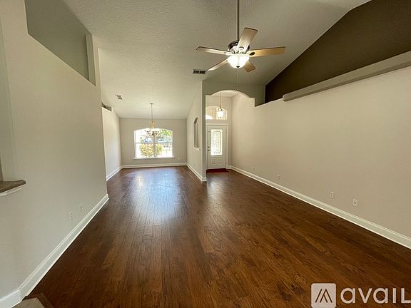 4th image of 35 Weber Ln