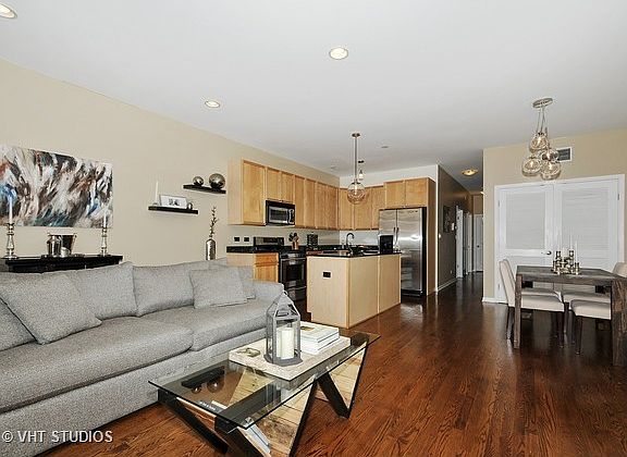 5th image of 1629 N Oakley Ave #S-2