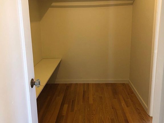 3rd image of 2905 Van Ness Ave APT 301