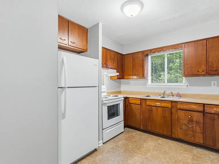 3811 Carpenter Dr — Photo 6