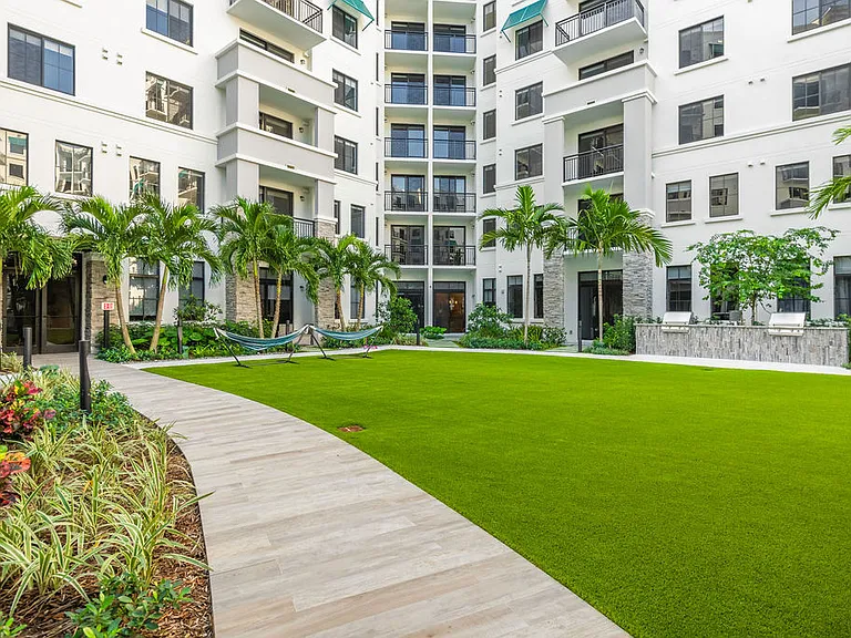 Riverstone Palm Beach — Photo 51