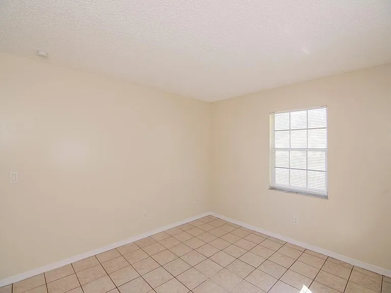 1190 SE Puritan Ln — Photo 21
