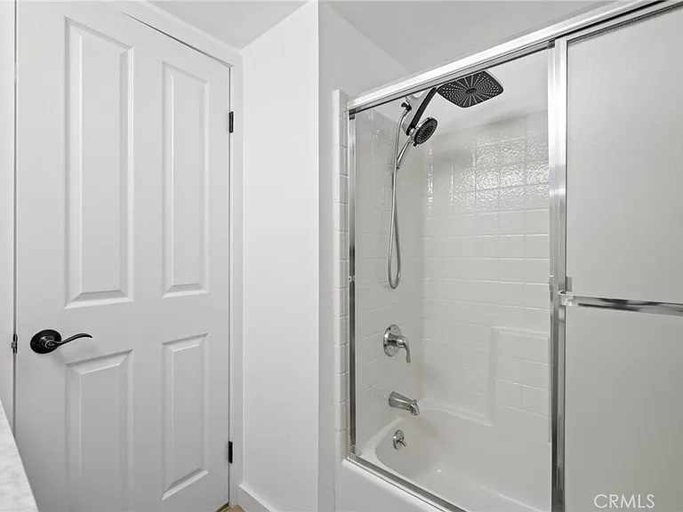 4501 Cedros Ave — Photo 35