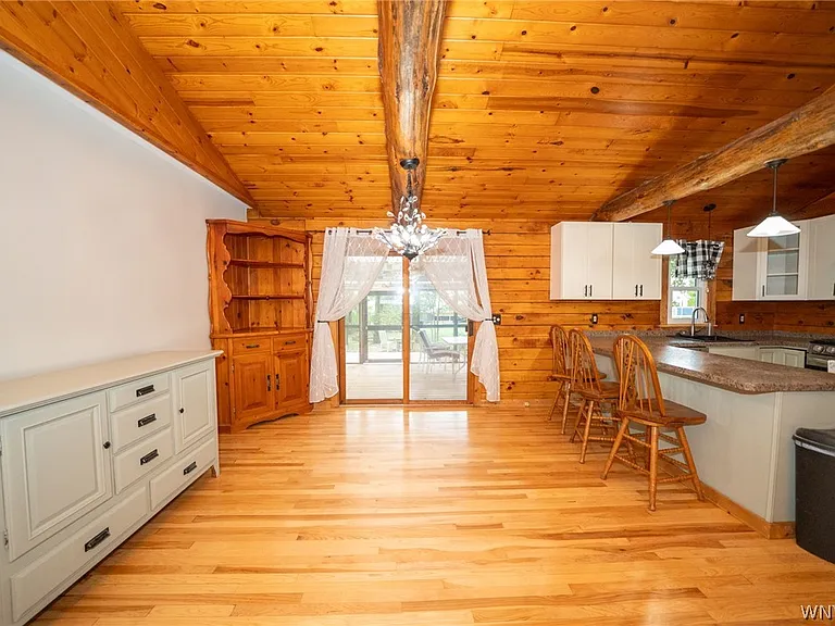 8376 Cobblestone Ct — Photo 21