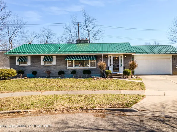 3015 Emerald Cir, Lansing, MI 48912
