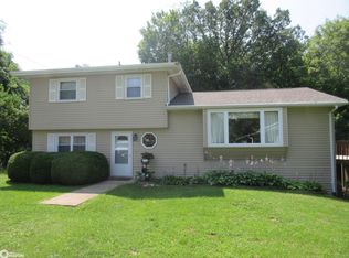 312 Plaza Dr, Hamilton, IL 62341