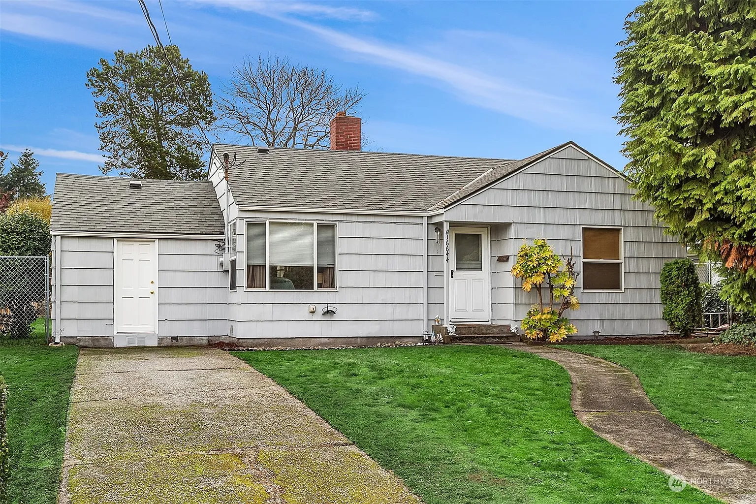 16644 34th Avenue S photo 1