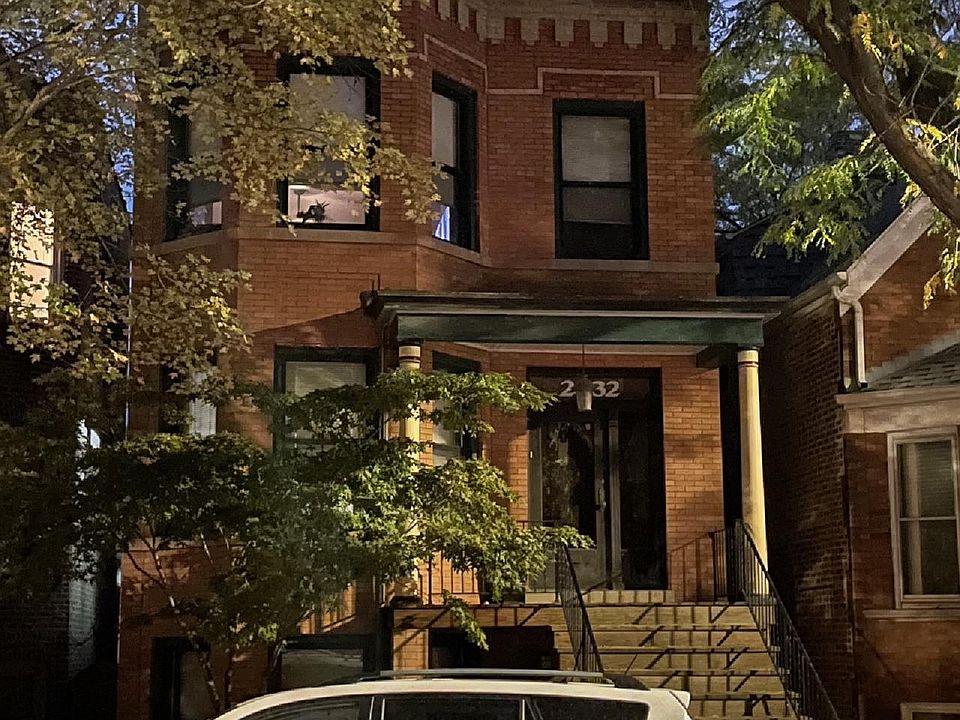 1st image of 2932 N Sacramento Ave #G