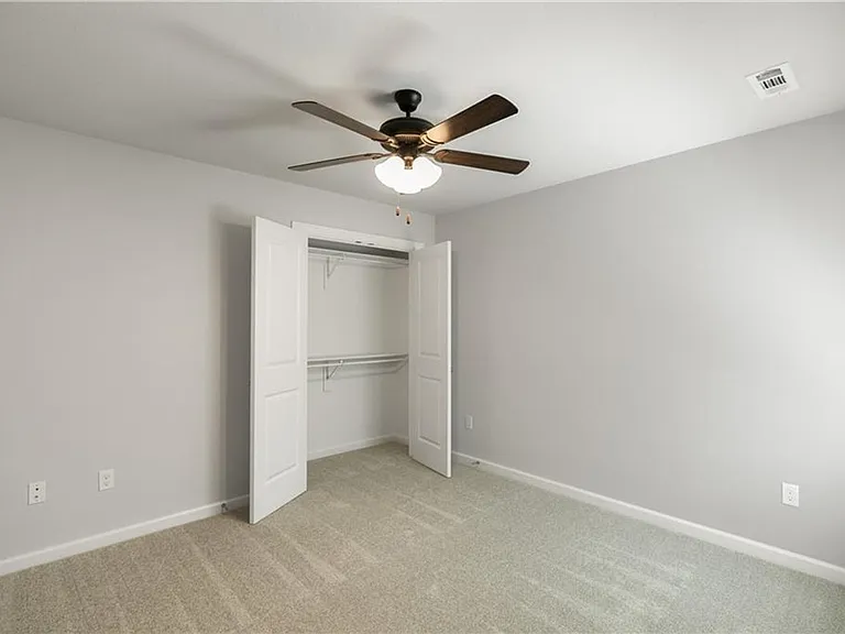460 Willow Dr — Photo 17