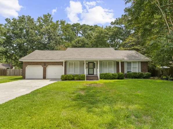 102 Worlingham Ct, Goose Creek, SC 29445
