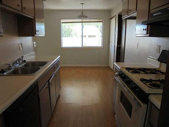 5th image of 10816 Miller Barber Dr