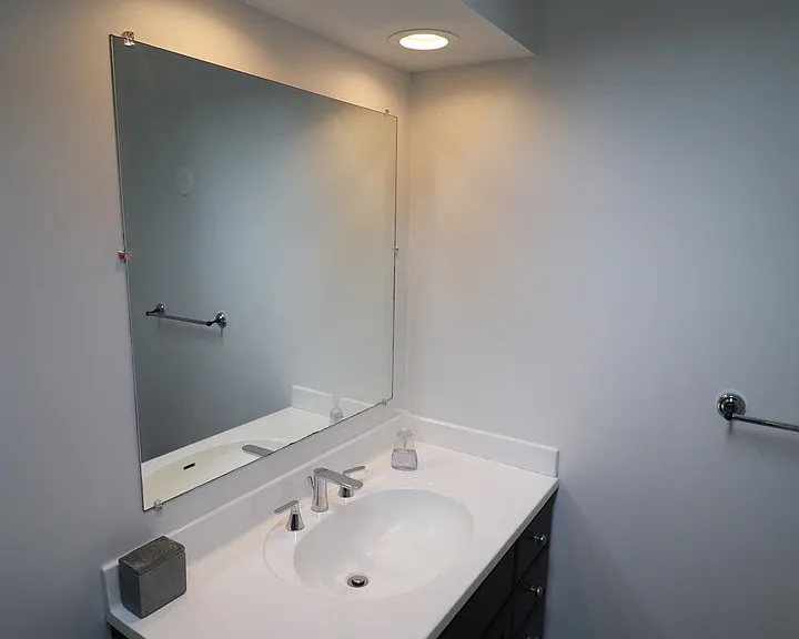 2546 N Southport Ave #2R — Photo 8