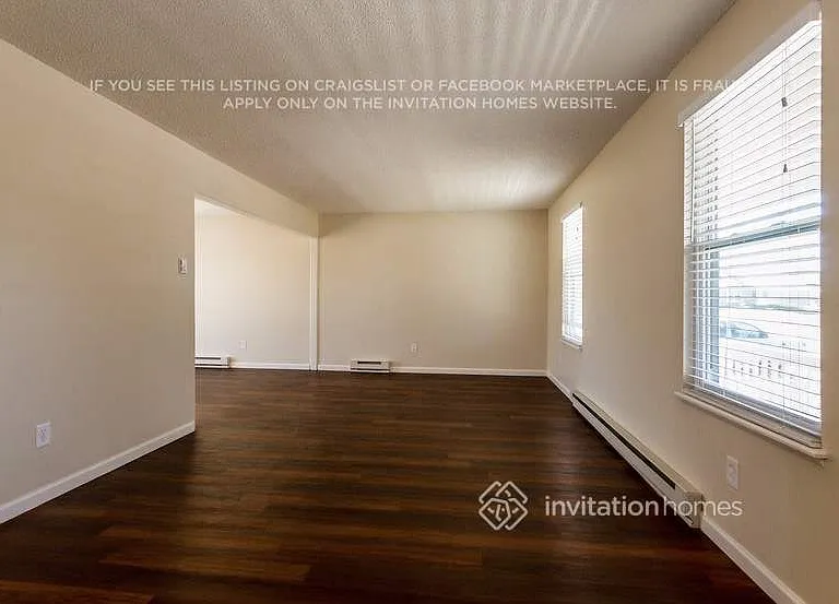 964 S Uravan St — Photo 5