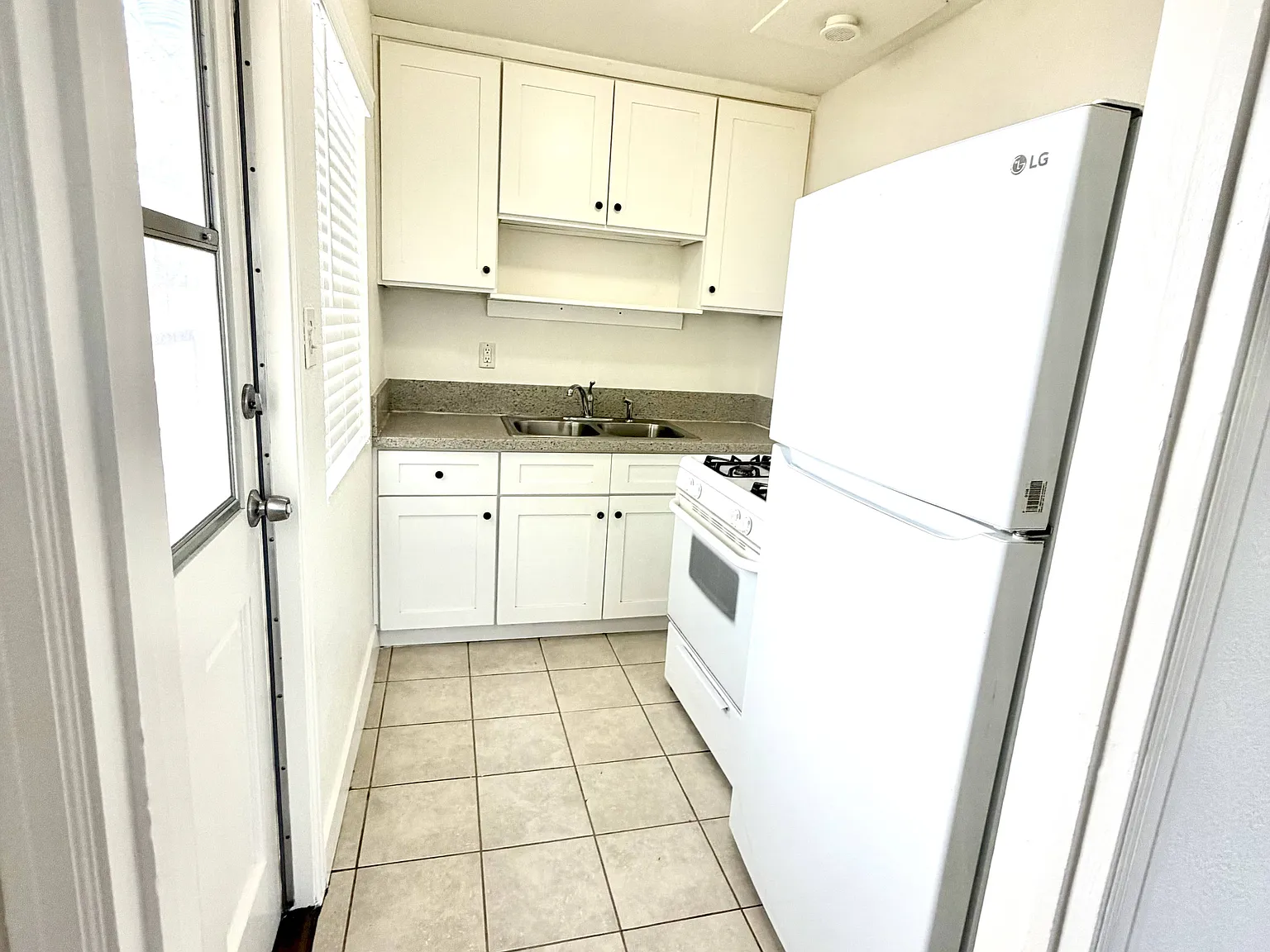 1 bed, 500 sqft, $1,600 — Photo 4