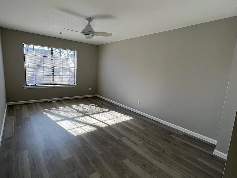 232 Longwood Dr #23-2 — Photo 9