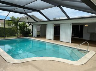 5243 Skylark Ct, Cape Coral, FL 33904