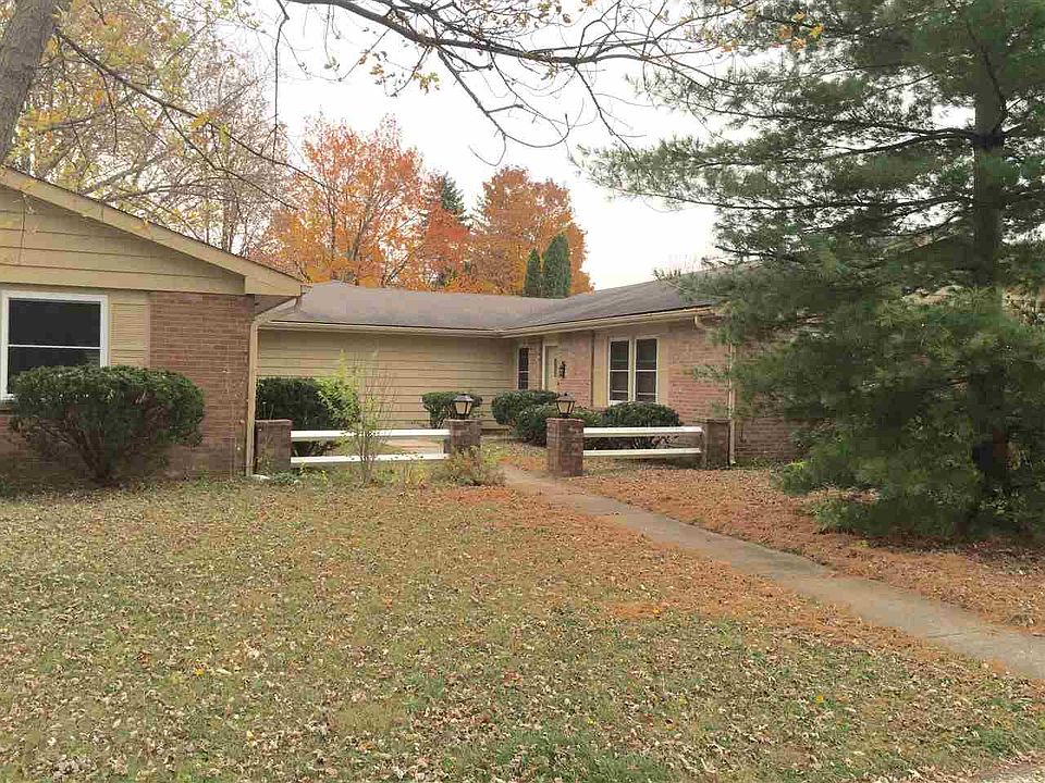 1st image of 1800 N Brentwood Ln