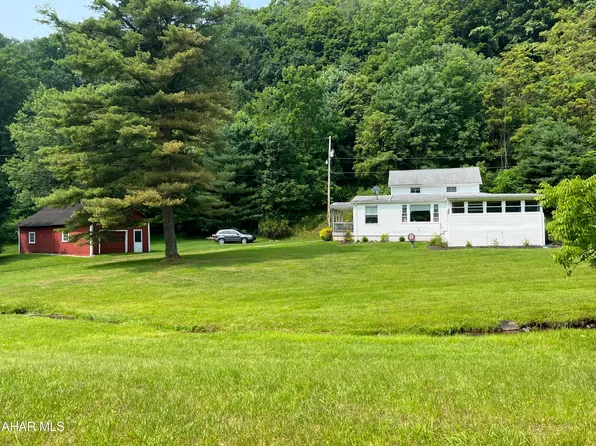 146 Woodland Dr, Alum Bank, PA 15521