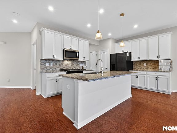 5th image of 2851 Fairgrove Crescent Dr
