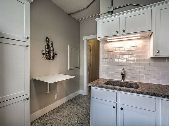 5th image of 2560 Marcy St APT 27